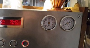 Coltrol the flow when brewing espresso. Vibratory pump machine.