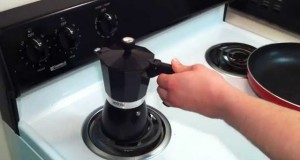 How to Use a Moka Pot/Macchinetta/Stove-Top Coffee Percolator