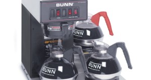 BUNN 13300 0013 VP17 3BLK3L Pourover Commercial Coffee Brewer with Three Lower Warmers, Black