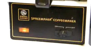 GE / BLACK & DECKER 10-CUP SPACEMAKER COFFEE MAKER