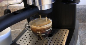 Overview of the Delonghi EC155 Espresso Machine